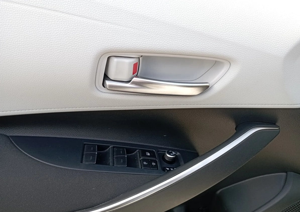 Toyota Corolla cena 80800 przebieg: 85625, rok produkcji 2020 z Piechowice małe 191